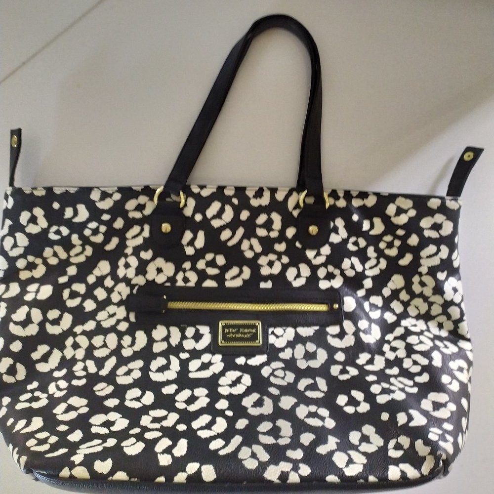 Betset Johnson New Yourk, NY bag